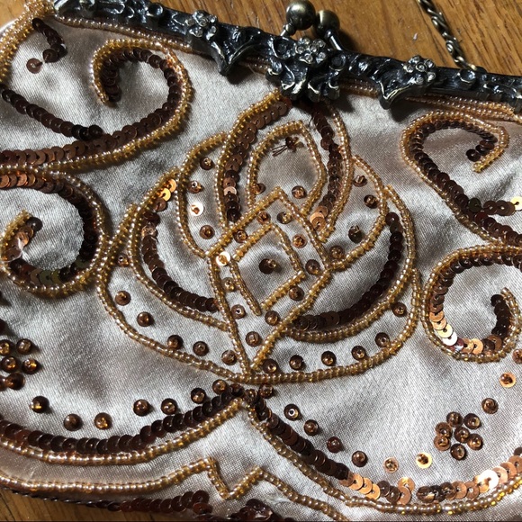 Fancy Dainty Beaded Sequin Purse - Picture 2 of 5